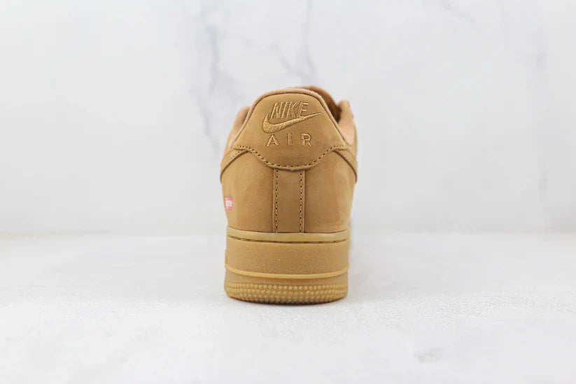 Nike Air Force 1 Low SP Supreme – Wheat Clássico
