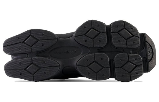 9060 Triple – Black Confortável