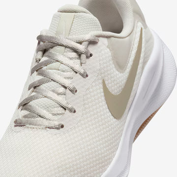 Tênis Nike Revolution 7 – Feminino Elegante