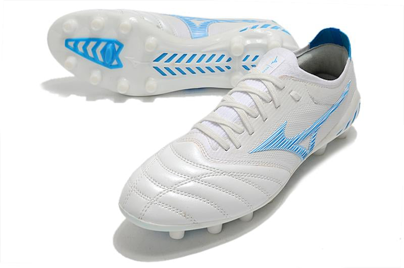 Chuteira MORELIA NEO III – Campo Premium