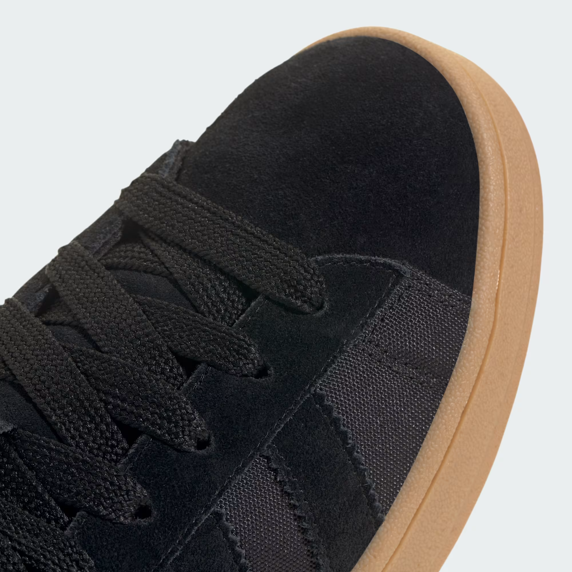 Campus 00s – Black Confortável