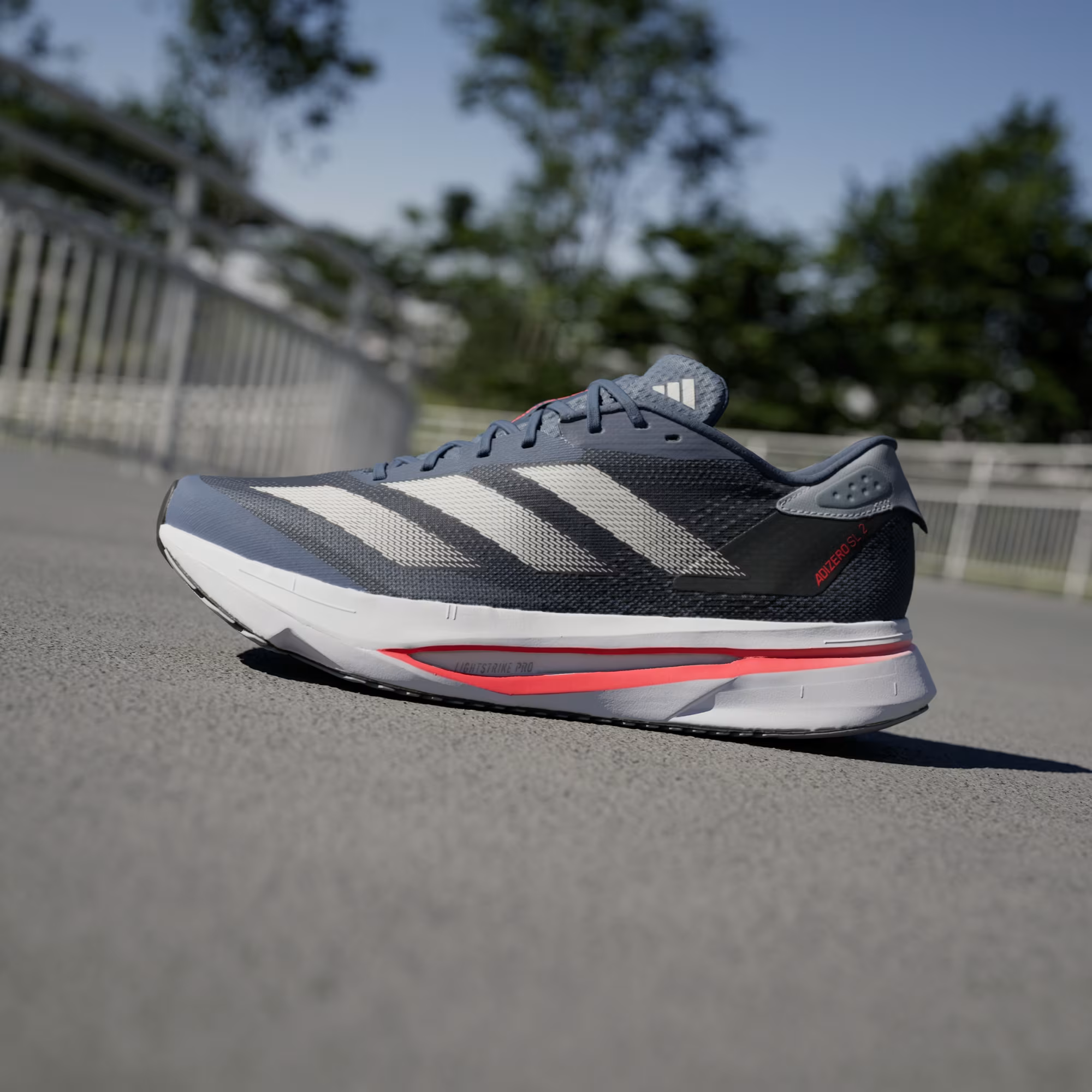 CORRIDA ADIZERO SL2 – METÁLICO Clássico