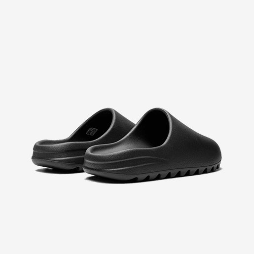 Yeezy Slide – Onyx Confortável