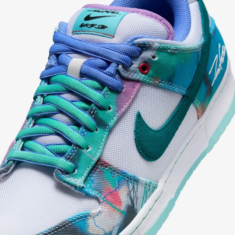 Futura Laboratories x SB Dunk Low White and Geode – Teal Elegante