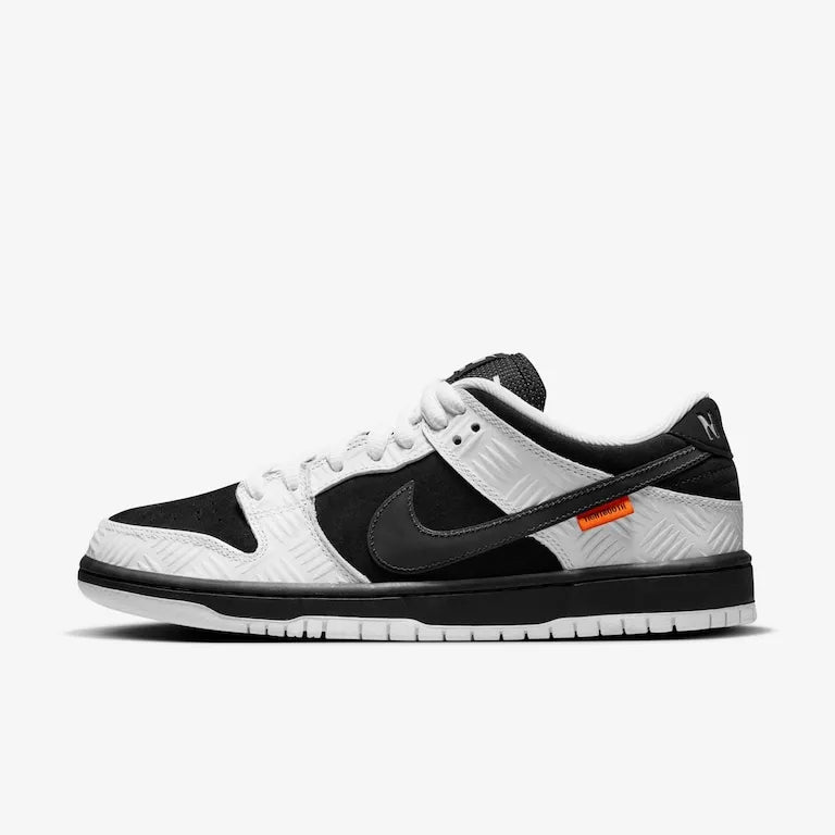 TIGHTBOOTH x SB Dunk Low Black – White Confortável