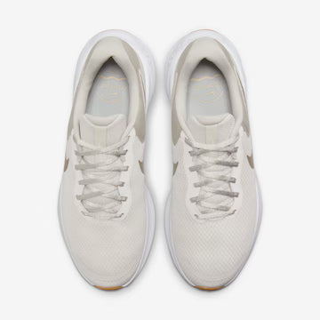 Tênis Nike Revolution 7 – Feminino Elegante