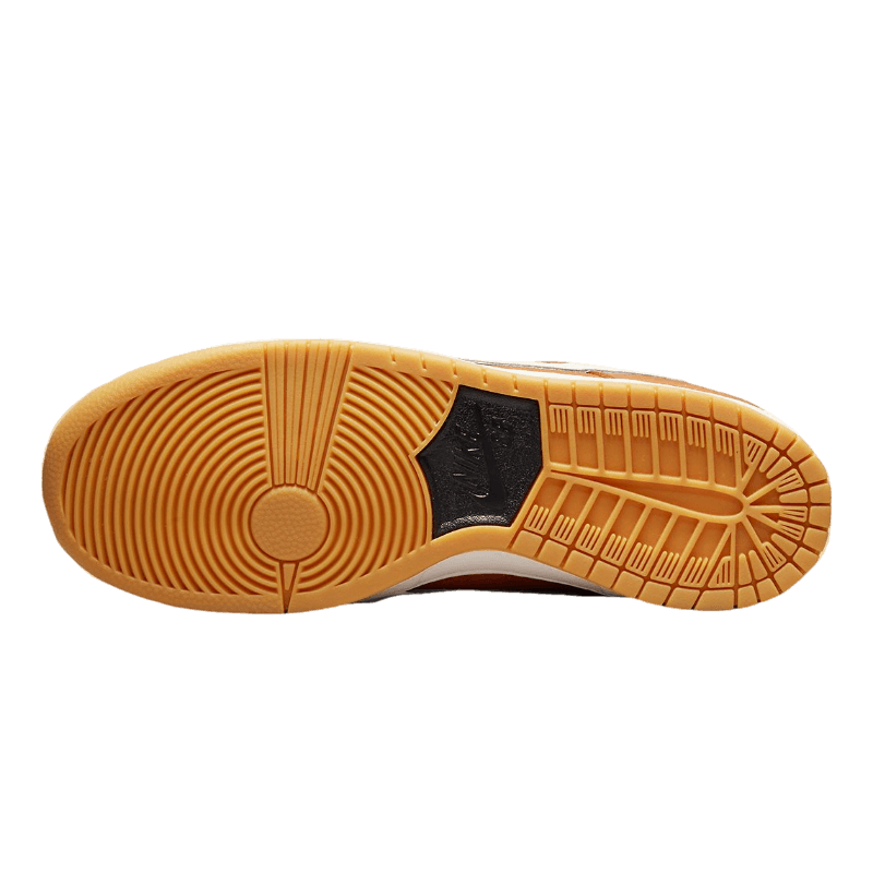 Dunk Low SB Dark – Russet Confortável