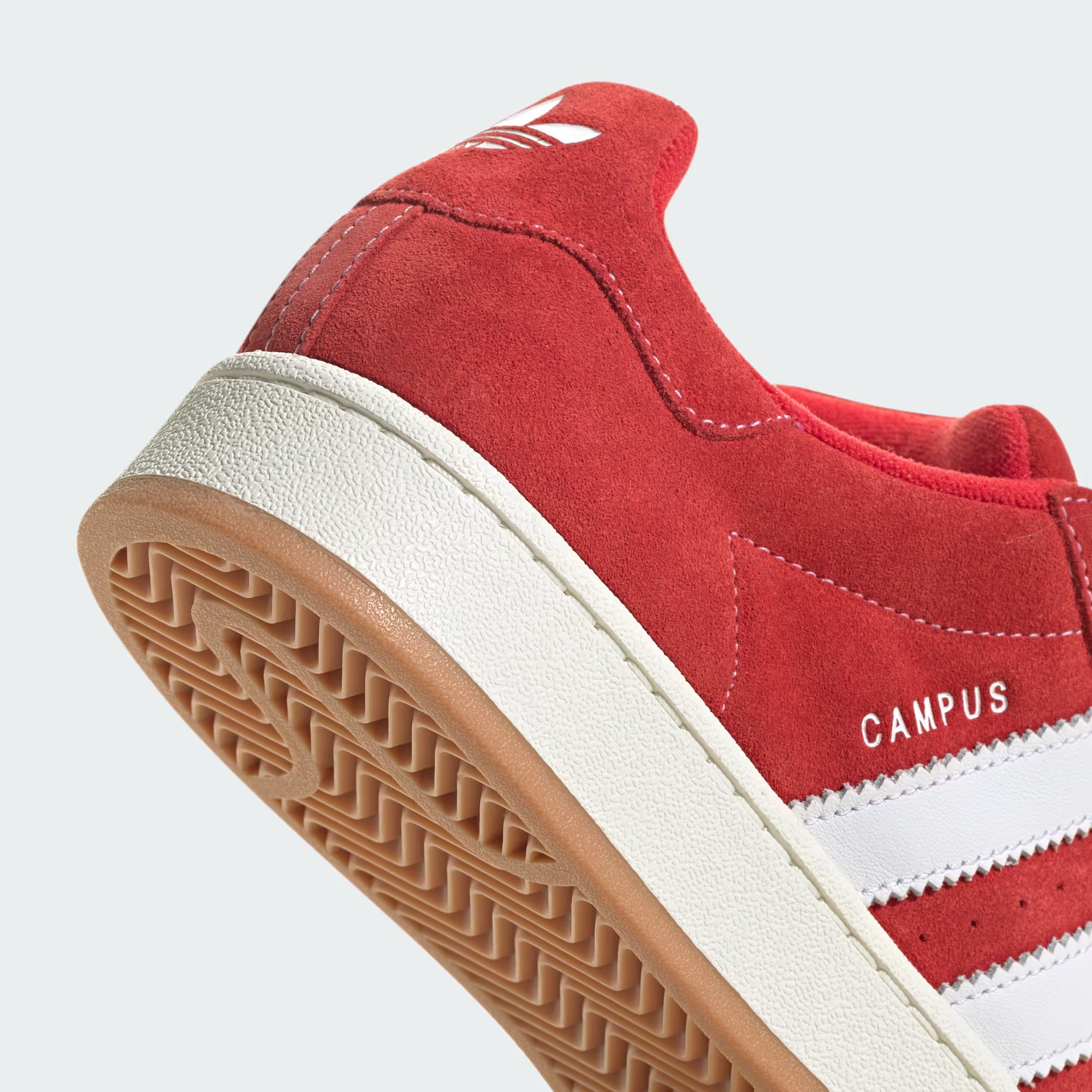 Campus 00s – Red Premium