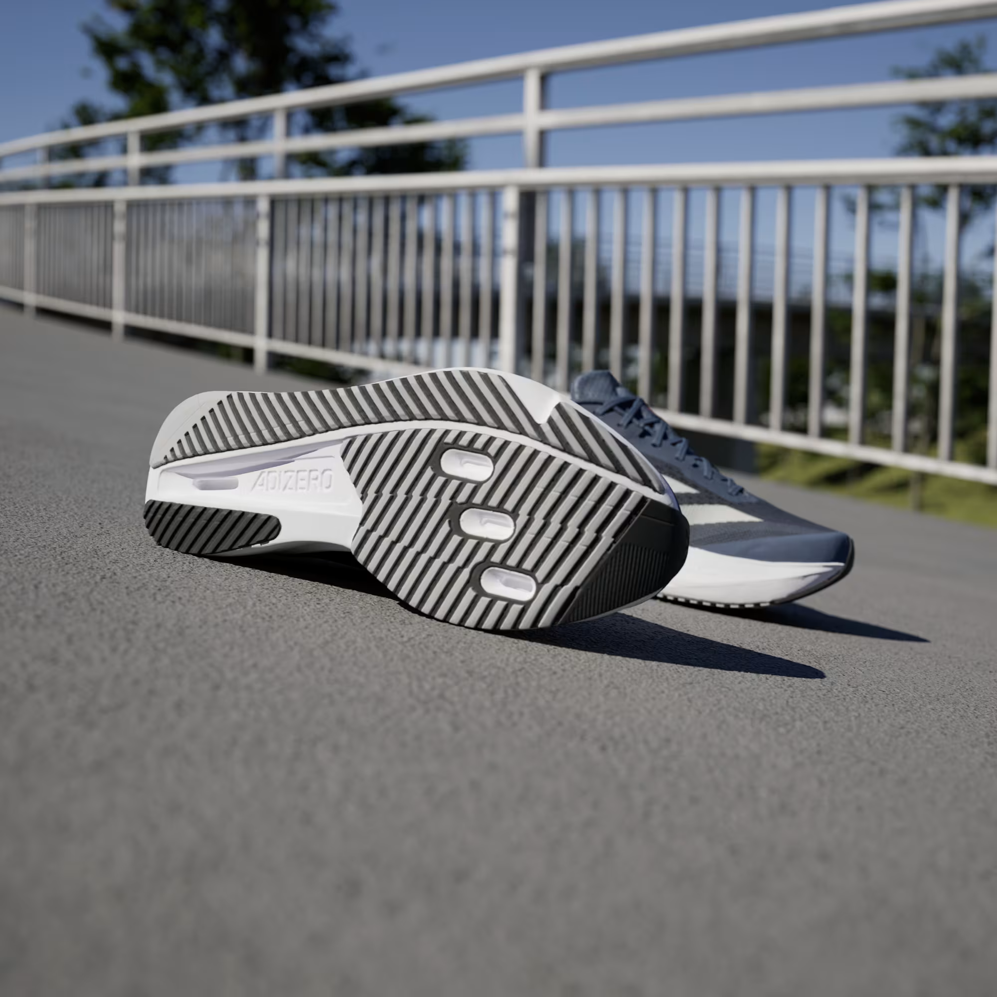 CORRIDA ADIZERO SL2 – METÁLICO Clássico