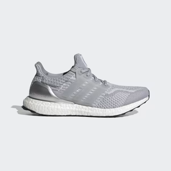 TÊNIS ULTRABOOST 1.0 – Elegante