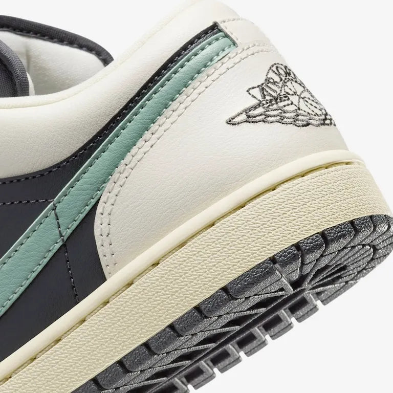 Air Jordan 1 Low Jade – Smoke Confortável