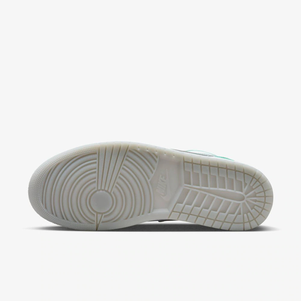 Air Jordan 1 Low New – Emerald Elegante