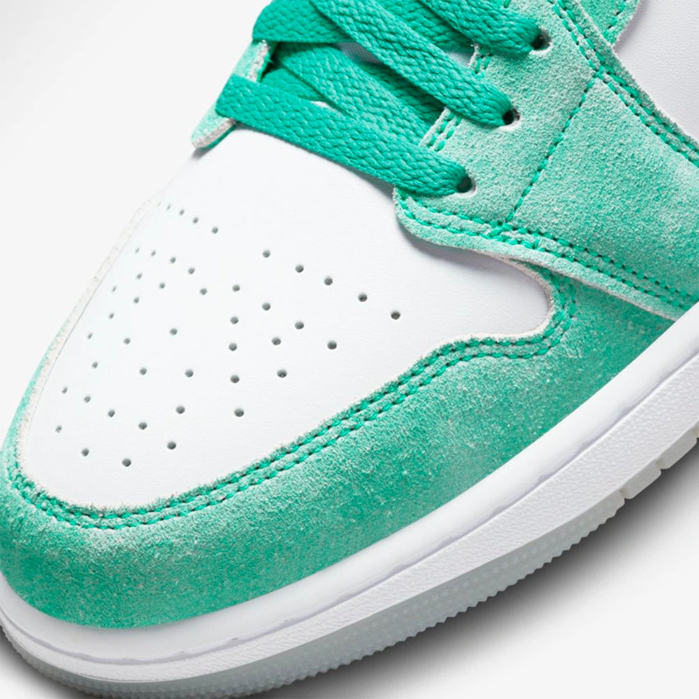 Air Jordan 1 Low New – Emerald Elegante