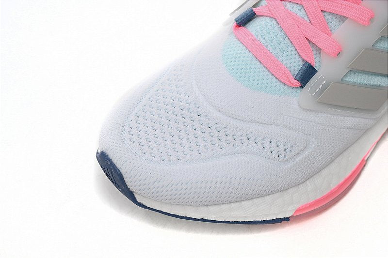 Ultraboost 22 White Almost – Blue Clássico