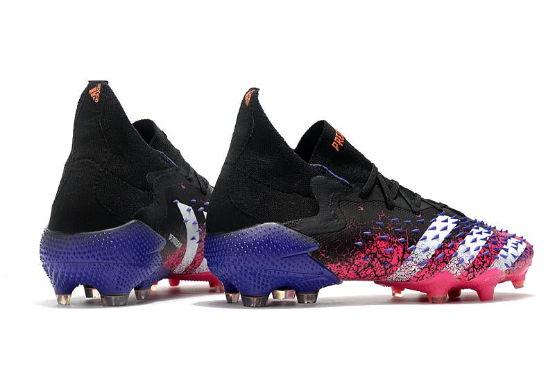 Chuteira Predator Freak .1 – Campo Clássico