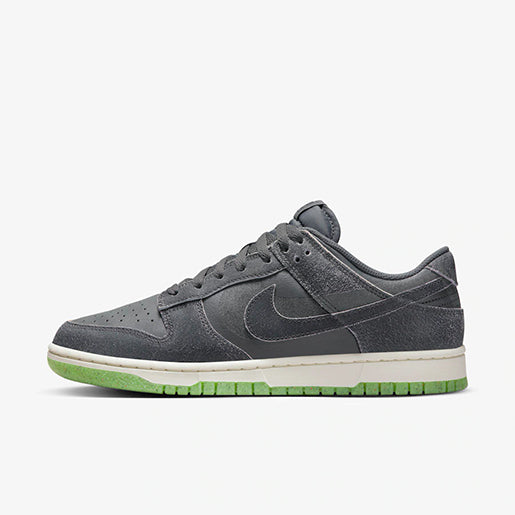 Dunk Low Halloween 2022 – Premium