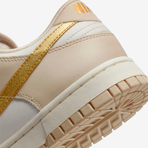Dunk Low Phantom Metallic – Gold Premium