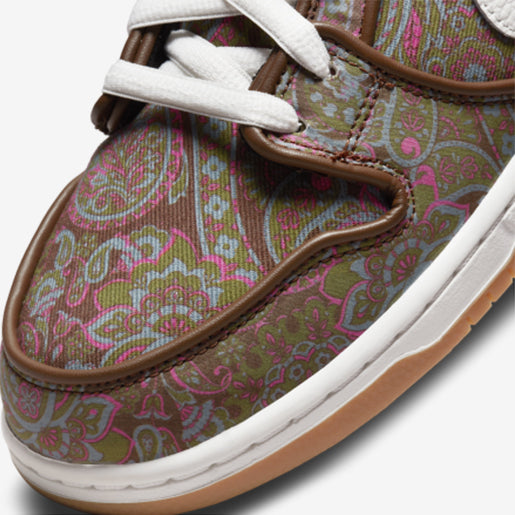 SB Dunk Low Brown – Paisley Clássico