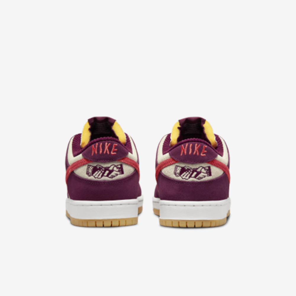 SB Dunk Low Skate Like a – Girl Confortável