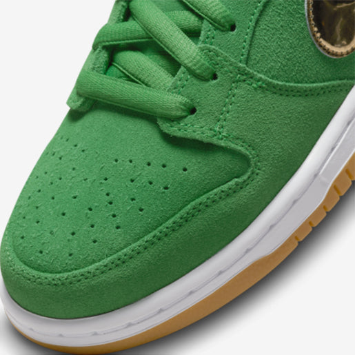 SB Dunk Low St. Patrick's – Day Premium