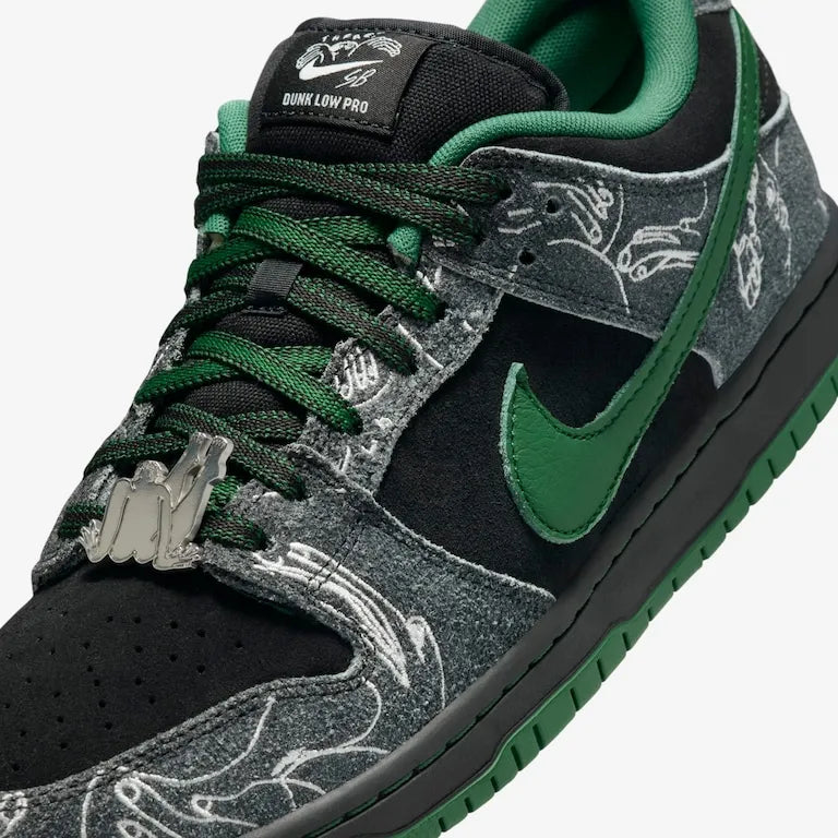 There Skateboards x SB Dunk Low Anthracite and Gorge – Green Clássico