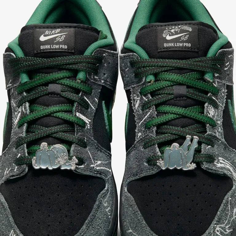 There Skateboards x SB Dunk Low Anthracite and Gorge – Green Clássico