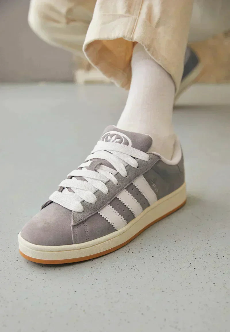 Tênis Campus 00s Feminino "Grey White" – Cinza Moderno