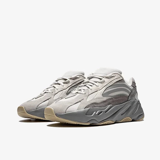 Yeezy Boost 700 V2 – Tephra Elegante